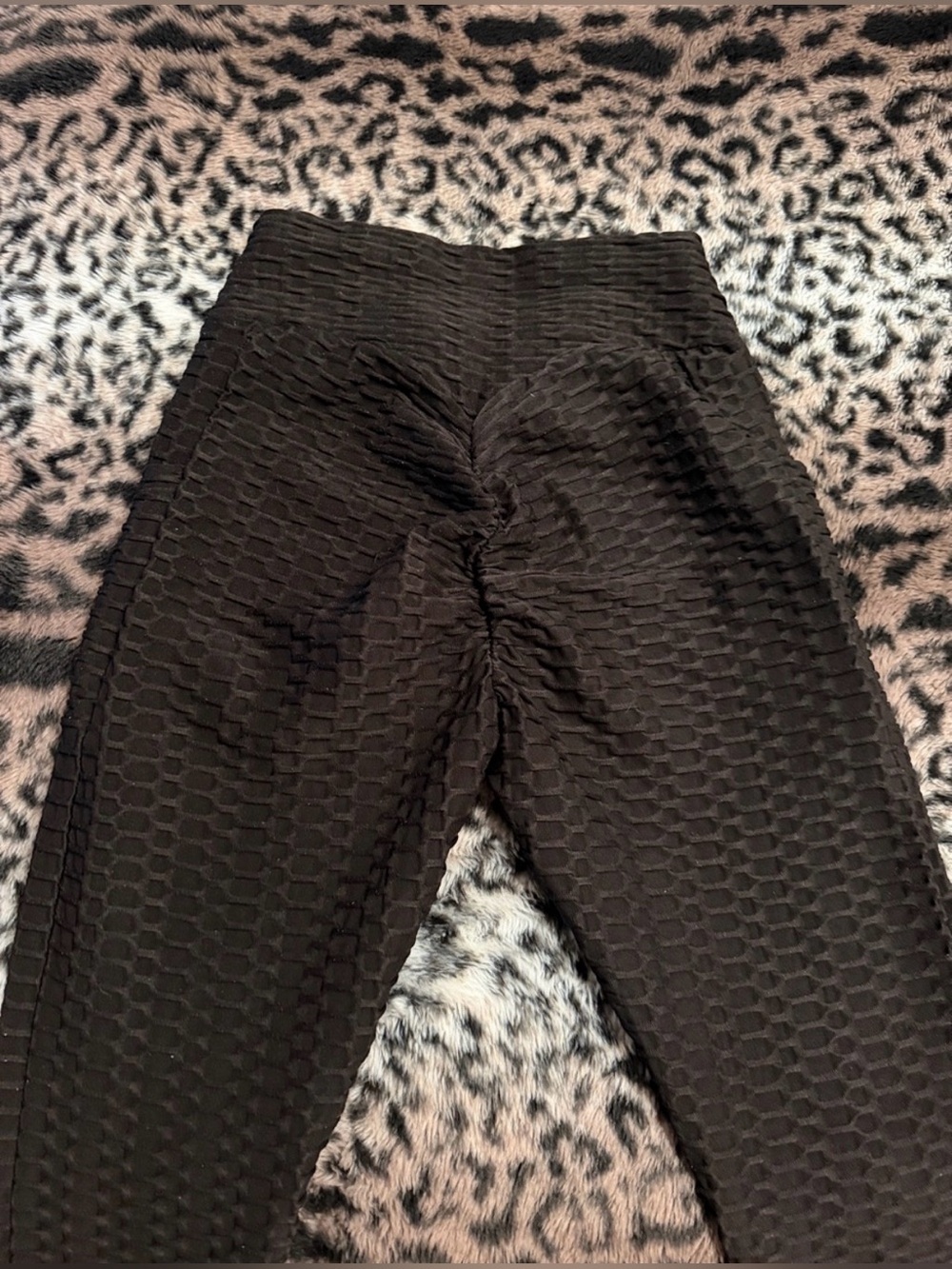 Textured Black Scrunch yoga Leggings Sz small  stretch pants